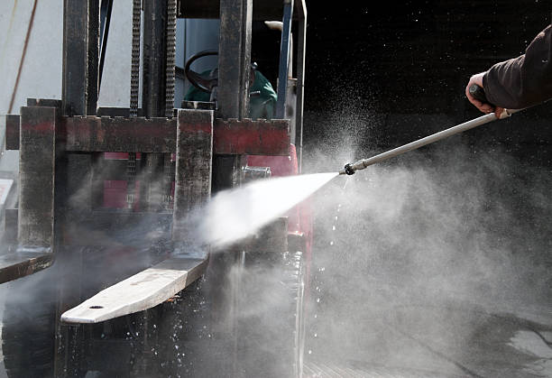 Why Choose Our Certified Pressure Washing Experts for Your Project Needs in Bremerton, WA?